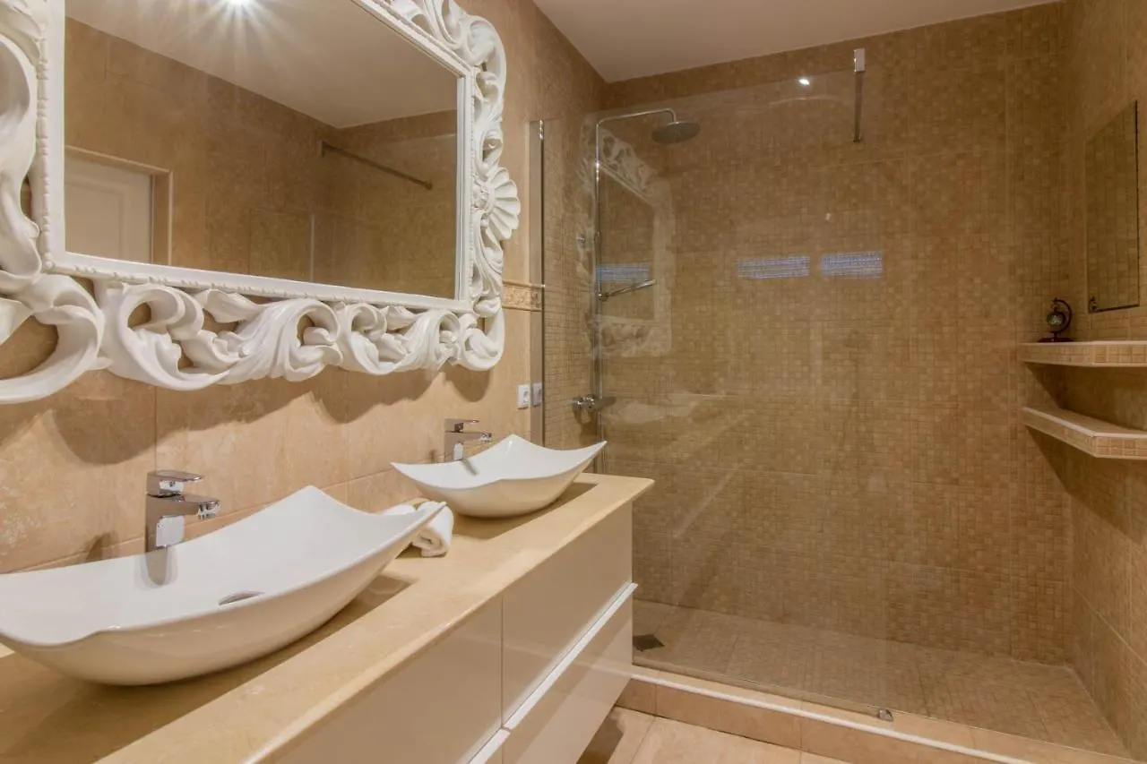 Fantastica Villa Con Piscina En Puerto Banus Marbella 0*,