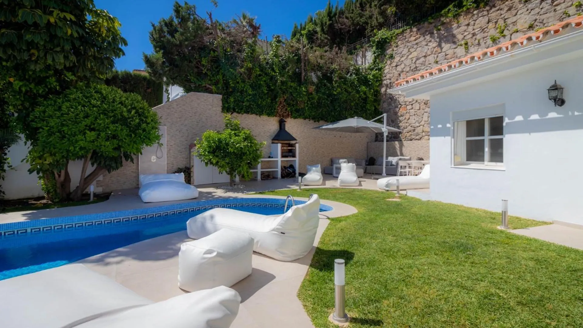Fantastica Villa Con Piscina En Puerto Banus Marbella